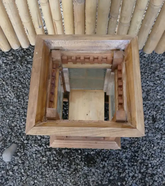 Product image 8 of the product “Japanese style garden lantern Fukui made of Bangkirai hardwood ”